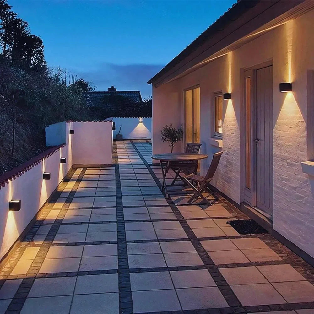 Adjustable Wall Light